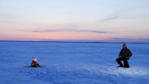 Eisangeln am Tobin Lake in Saskatchewan, © Tourism Saskatchewan/Calvin Fehr