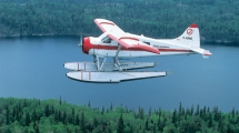 MIt dem Wasserflugzeug gelangt man zu idyllischen Lodges, © Travel Manitoba